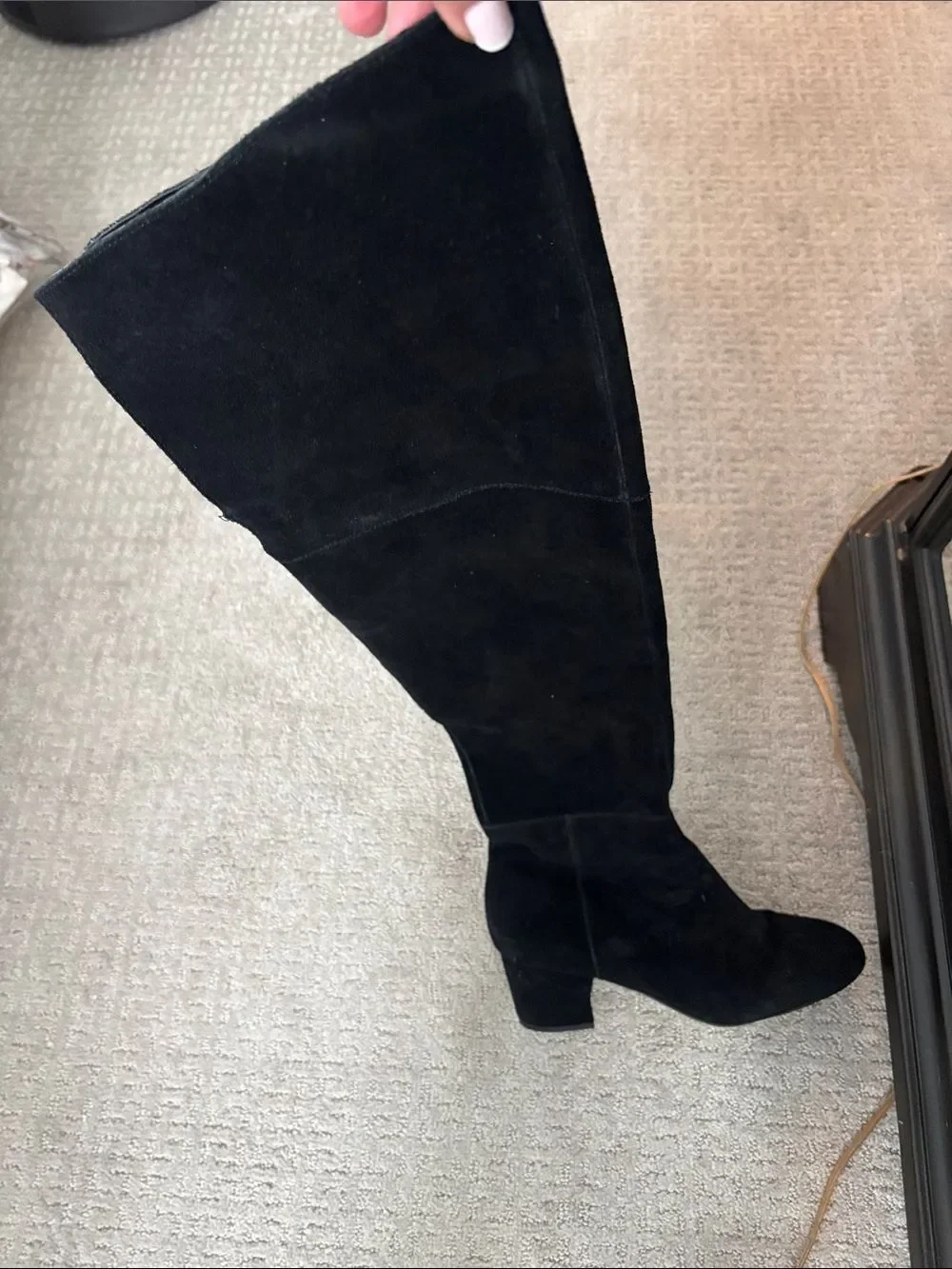 White House black market sz 8 Black Suede Knee-High Block Heel Boots
